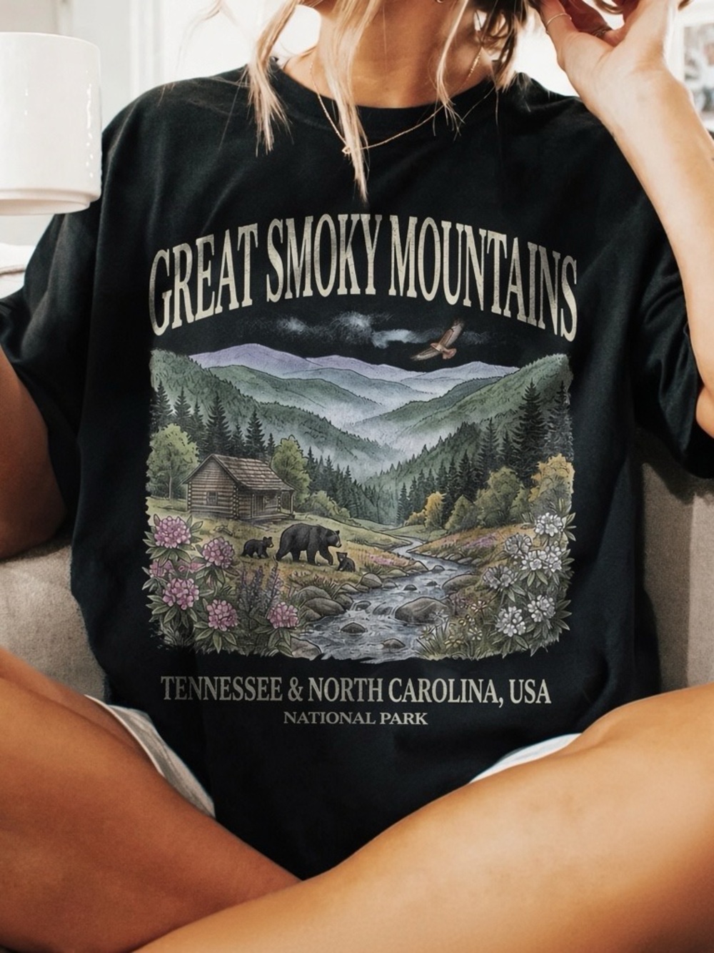 Great Smoky Mountains National Park Vintage 90s Graphic T-Shirt, Cabin Bear Tee